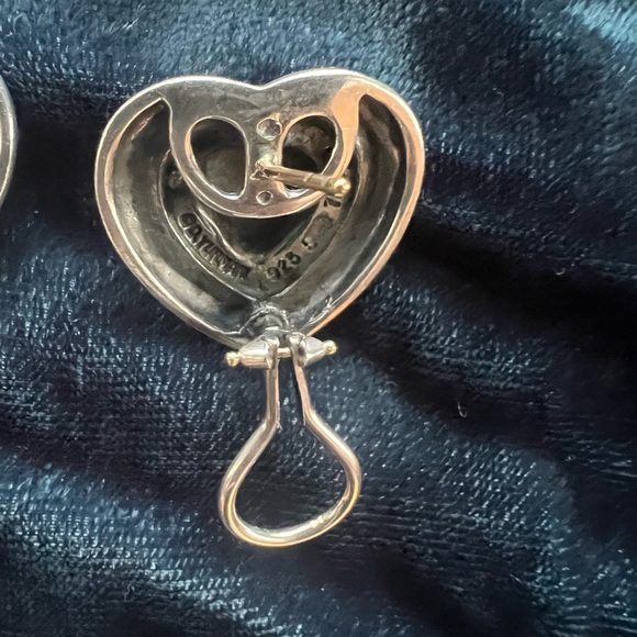 David Yurman Thoroughbred Heart Button Earrings - Picture 6 of 8